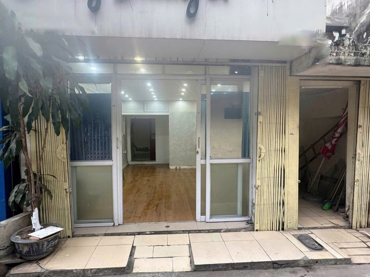 Cho Thuê Căn Hộ TT Tầng 1 - Phố Thái Thịnh 50M² 2 Ngủ - Vừa Ở, Kinh Doanh - Giá Thuê 10tr