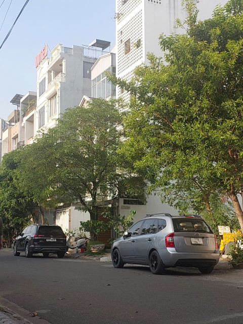 Nhà đẹp mặt tiền đường ,thoáng mát, P.An Phú,Thủ Đức  giá đẹp 16,2 tỷ , vui lòng liên hệ Mrs Vân 0906227839
