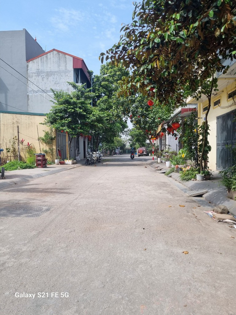 Bán Đất Thượng Thanh 73m x 5m6 vuông đẹp, oto tránh, vỉa hè. LH 0936123469