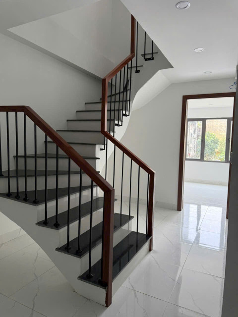 Bán nhà Thanh Bình (Hà Đông) 42m, 5 tầng, mt 4.2m, giá 8.2 tỷ