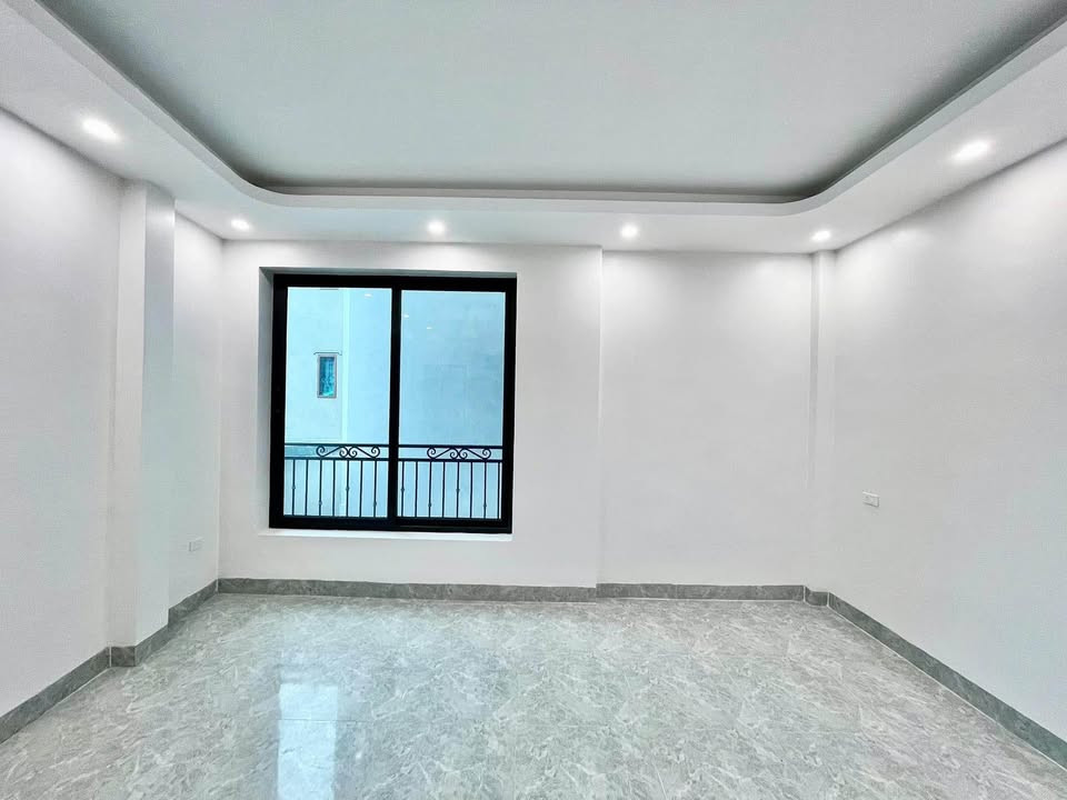 Nhà Mặt Ngõ Vạn Phúc – 40m², 4 Tầng – 5 Phòng Ngủ – Giá đẹp hơn HOA HẬU