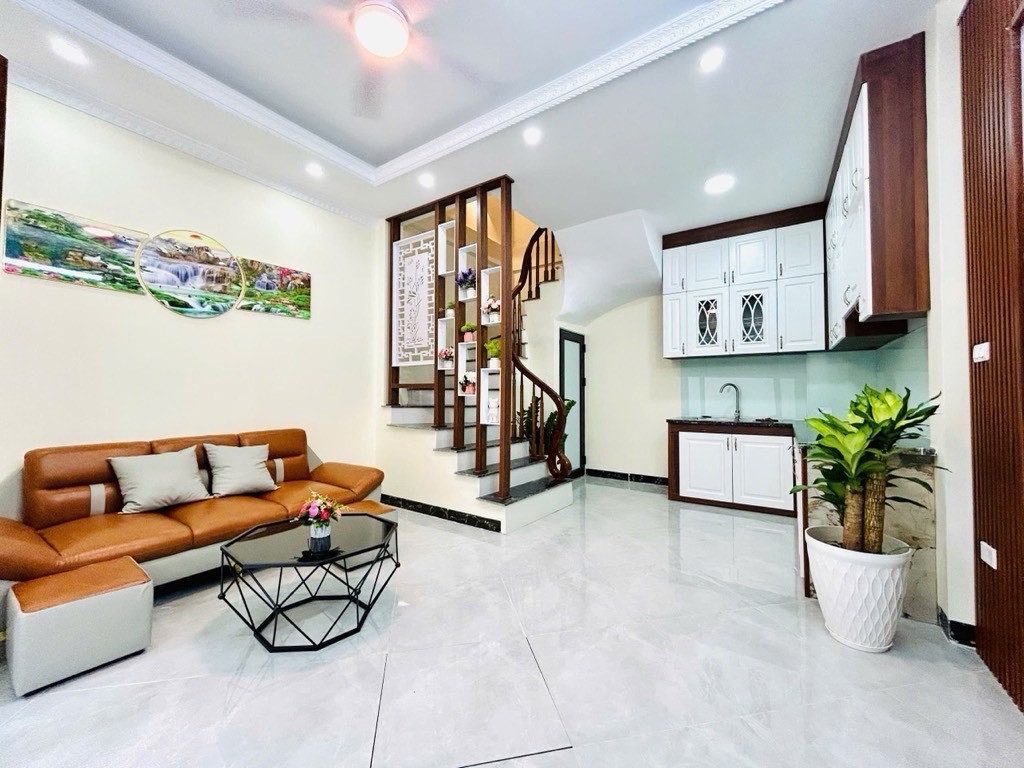 BÁN NHÀ PHỐ THANH LÂN – 30M² – 5 TẦNG – MẶT TIỀN 4,4M – NHÀ DÂN XÂY CHẮC CHẮN – GIÁ 6,88 TỶ