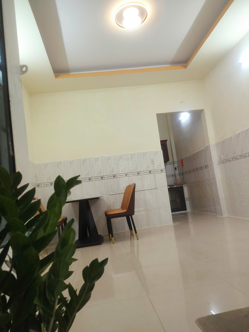 Bán nhà đẹp 2mt hẻm trước sau. Giá tốt TL 15 gần sông Sg