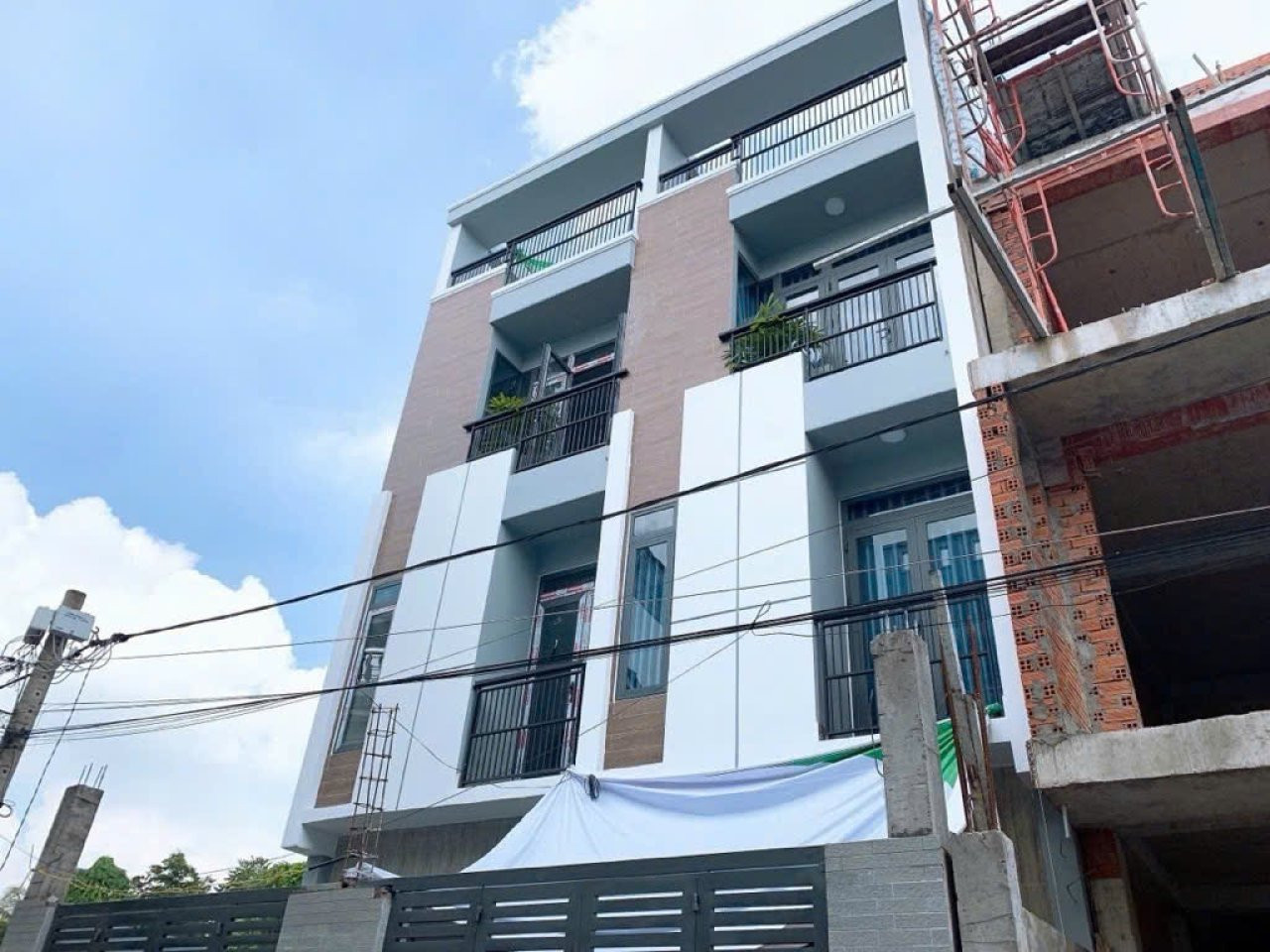 ⭐️ Nhà mới 3 tầng Vuông 105m2 – Thạnh Lộc 37 Q12