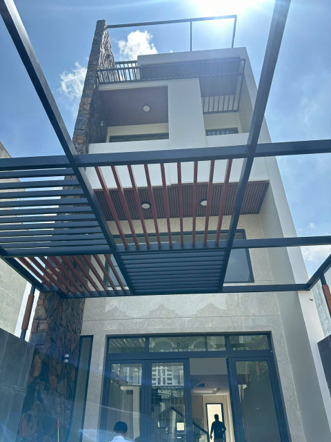 NHÀ 4 LẦU DIỆN TÍCH KHỦNG 4.4X22M, SÁT MẶT TIỀN TL41, HẺM LỚN, GIÁ RẺ