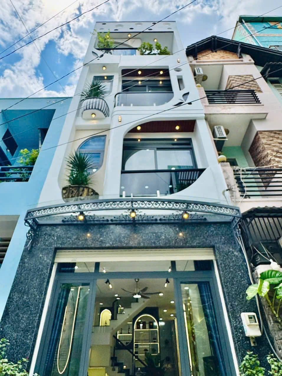 Ngộp! Bán nhà 51m² đườngTL 47, Thạnh Lộc, Q12. Xây 4 tầng, hẻm 6m, giá 2 tỷ 880. Sổ sẵn