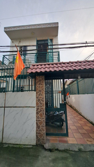 ĐƯỜNG THẠNH LỘC - QUẬN 12, NHÀ 100m2, NGANG 5 MÉT, SÁT MẶT TIỀN, Ô TÔ ĐỖ CỬA, HẺM THÔNG - CHỈ 40 TRIỆU/m2.