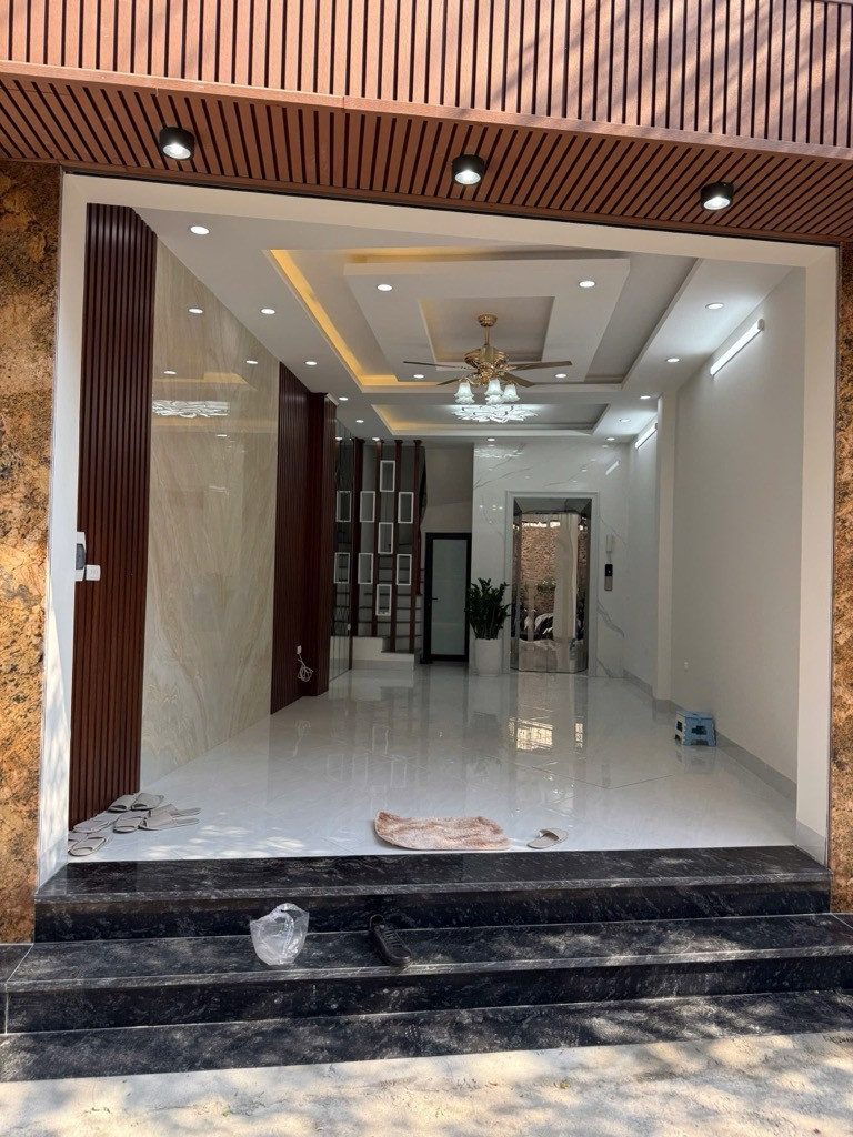 Chỉ 8.1 tỷ – Bán nhà Thanh Nhàn 34m² x 6 tầng thang máy, xây mới, ngõ thông – có thể kinh doanh