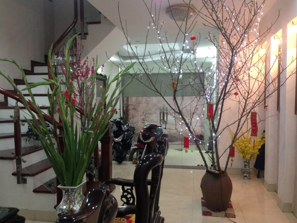 Cho thuê nhà ngõ Thanh Nhàn, 5 tầng x 50m2, 3 ngủ, 4 vệ sinh, 12 Triệu