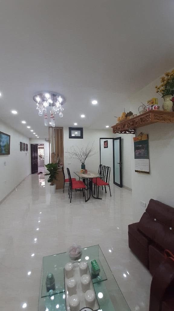 TẬP THỂ VIP THANH NHÀN. HAI BÀ TRƯNG. FULL NỘI THẤT. Ô TÔ ĐỖ ĐỖ DƯỚI CẦU THANG. 5M RA ĐƯỜNG THANH NHÀN. CHILL RẤT ĐẸP, S: 80m giá 3.9 tỷ( ảnh thật 100%)