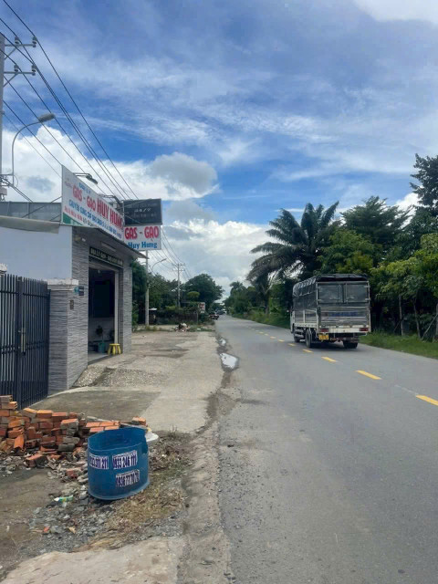 258m2 ( có 58m2 thổ ) mặt tiền đường Thanh Niên, xã Phạm Văn Hai, Bình Chánh giá 3,3 tỷ