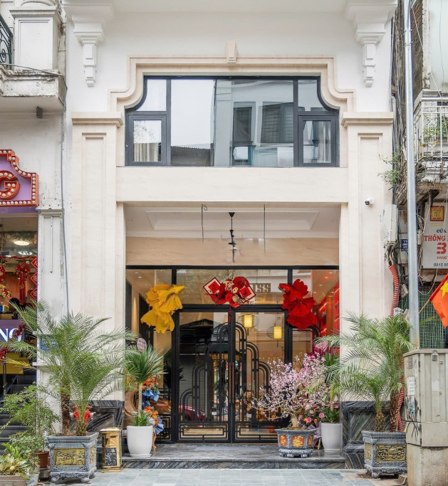 Bán khách sạn phố Đường Thành, 115m2, 8 tầng thang máy 20 phòng ngủ, 70.5 tỷ, ô tô, kinh doanh đỉnh