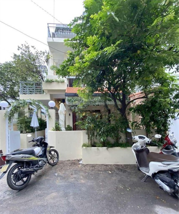 Bán nhà đường Thành Thái, Q.10, 74m², 2 tầng, 10 tỷ