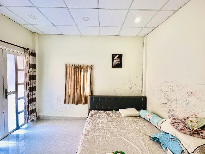 NGAY BV 115 THÀNH THÁI Q.10 - HẺM RỘNG ĐẸP 1 TRỤC THÔNG - HIẾM NHÀ BÁN CHỈ 5.X TỶ