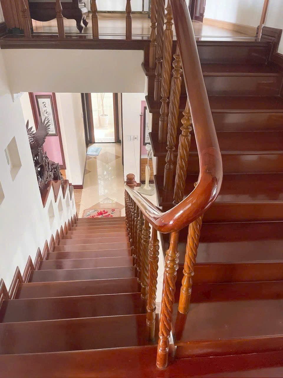 💥 BIỆT THỰ 4 TẦNG – NGANG 9,2M HIẾM – TRUNG TÂM HẢI CHÂU – SÁT BIỂN, CẠNH SÔNG 💥
