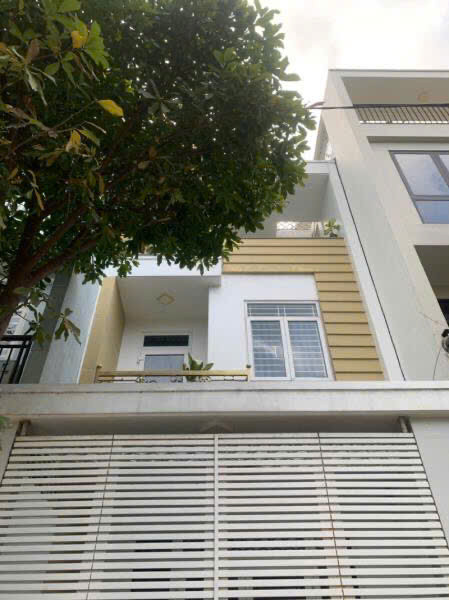 🌈Nhà 3 Tầng Khu Phân Lô Đường Vườn Lài P An Phú Đông Quận 12 88m2(5x17,6)-HXT- 3PN- nhỉnh 7tỷ

✅Mô tả
⛔️Diện tích ngang đẹp 5m dài 17,6m chính chủ tự xây tâm huyết 1 trệt 2 lầu- sân thượng trước sau
⛔️Công năng đầy đủ
⛔️Đường nhựa 12m khu phân lô nội bộ- 