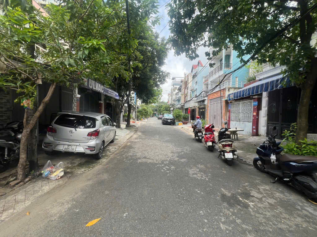NHÀ 4 TẦNG THẠNH XUÂN 13 NGAY CẠNH Picity High Park QUẬN 12 CHỈ HƠN 5 TỶ- DT 86m2 (4,15x21) 
HXH 7M

Diện tích ngang 4,15m đai 21m CN đủ 86m2
Kết cấu nhà 1 trệt 3 lầu sân thượng
Công năng đầy đủ
Tiện ích đầy đủ không thiếu thứ gì
Hướng chính Đông (Đông Tứ