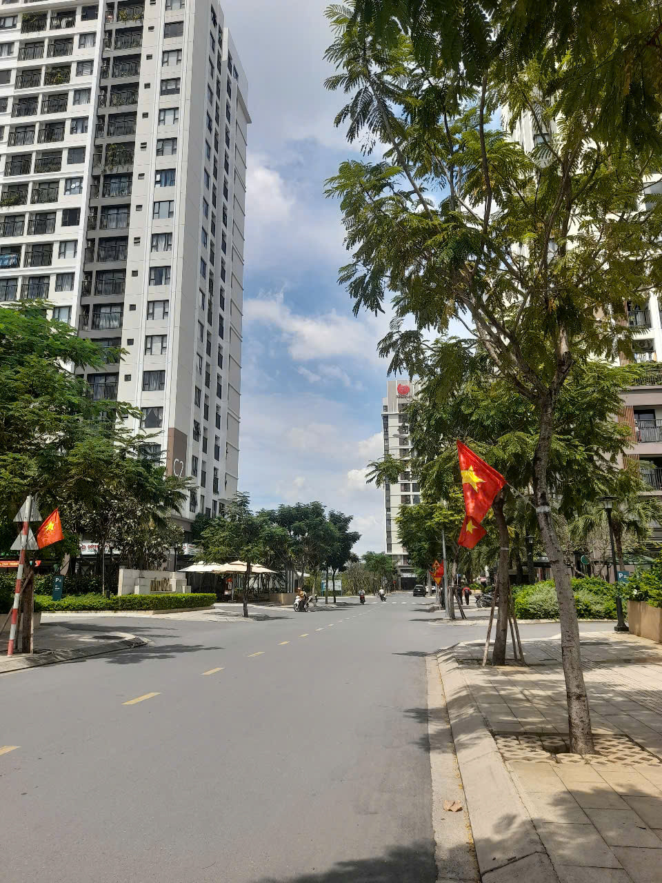 Cần Bán Gấp Đất Đường Thạnh Xuân 13 Quận 12 – 110m², Ngang 7.7m, Hẻm 8m Thông, Sổ Riêng