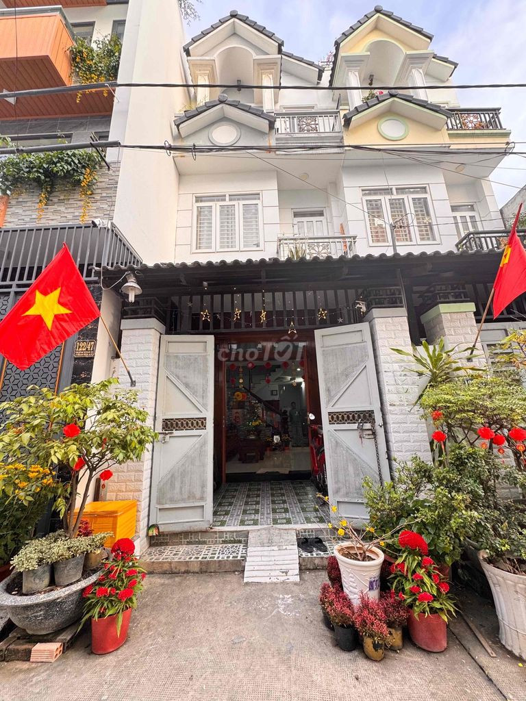 CHO THUÊ NHÀ NGUYÊN CĂN – KHU DÂN CƯ YÊN TĨNH – ĐƯỜNG 8M – THÍCH HỢP GIA ĐÌNH Ở LÂU DÀI