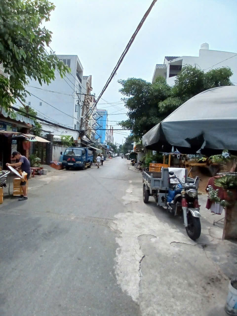 Kho 350m2 mt thạnh xuân 22