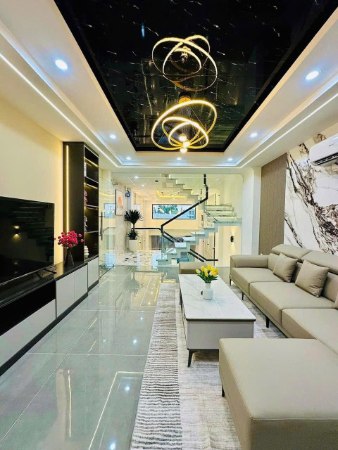 Bán nhà phố đẹp Thạnh Xuân,quận 12, 4mx16m giá 5tỷ8 còn thương lượng, đúc 3.5 lầu PN+5WC,phòng xông hơi