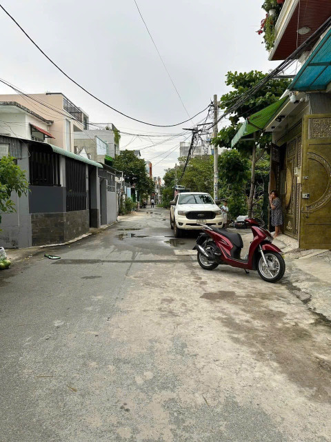Bán nhà Thạnh xuân 24,Quận 12, 4mx16m giá 5tỷ8 còn thương lượng,3.5 lầu+4PN+5WC