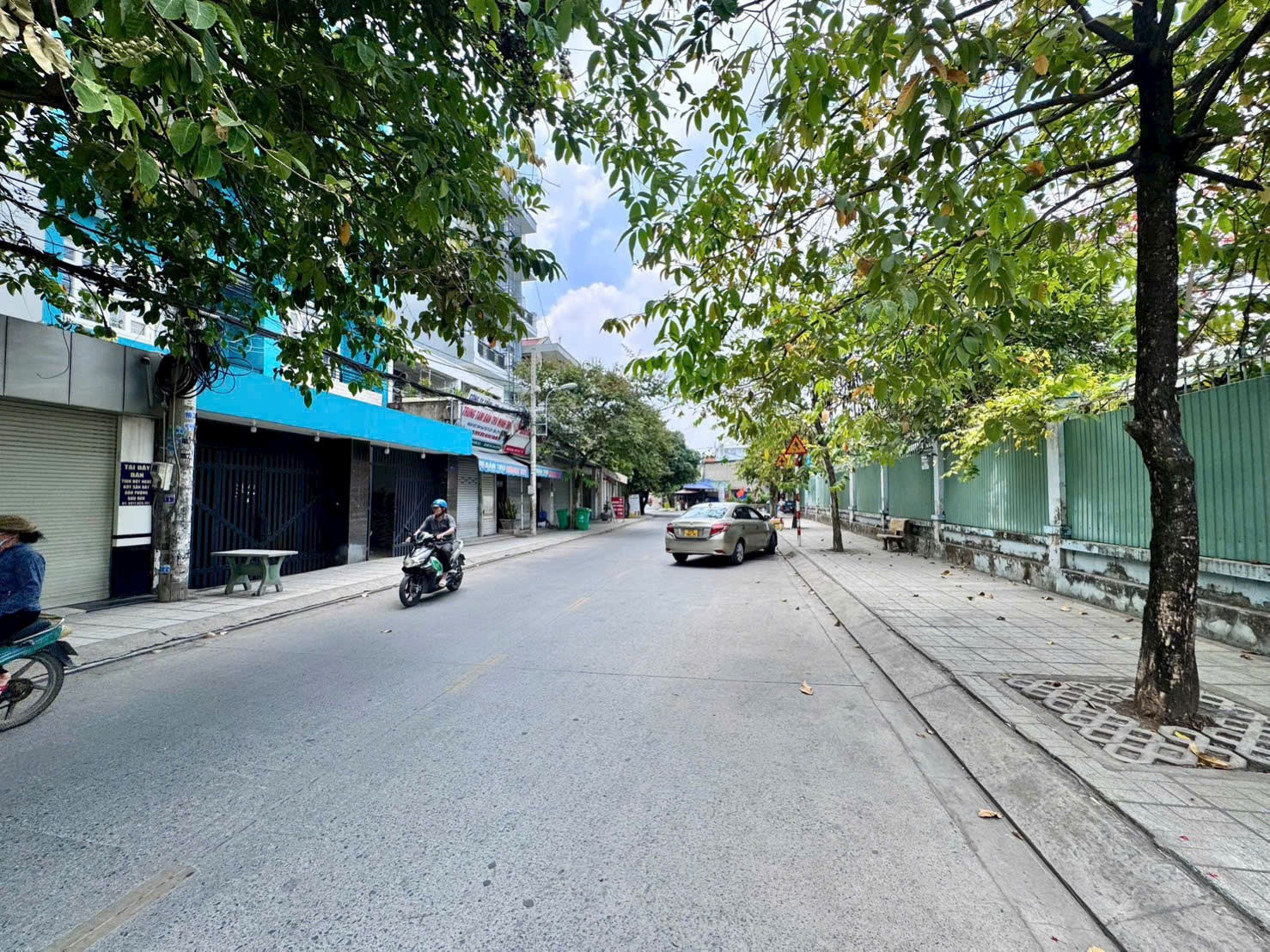 MẶT TIỀN TX24 ĐƯỜNG 15M CÓ VỈA HÈ – SÁT TRƯỜNG HỌC 50M – KINH DOANH ĐA NGÀNH - GIÁ CHỈ 5.6 TỶ