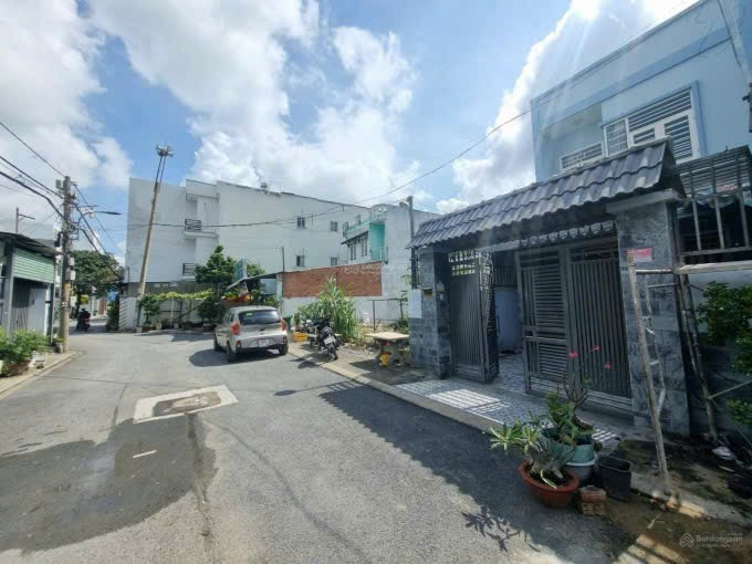 Bán nhà đường xe tải vi vu. Tx 52 giá tốt