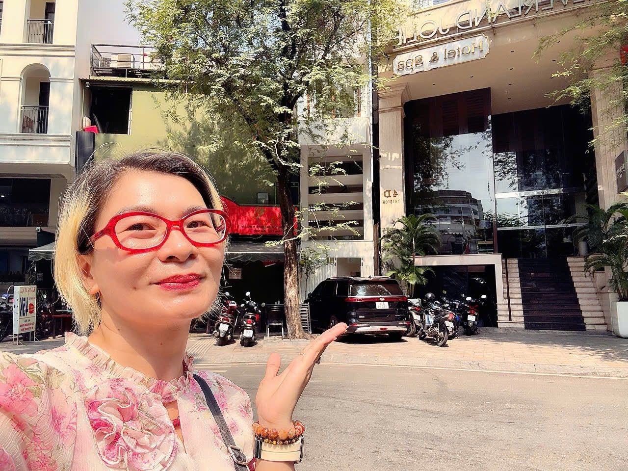 BÁN SIÊU PHẨM KHAN HIẾM- TOÀ NHÀ 8 TẦNG CÓ HẦM Đ.THI SÁCH, QUẬN 1- 0938676685 GIANG GIANG
