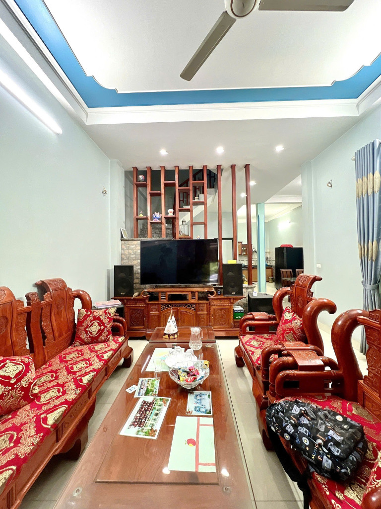 Bán nhà mặt phố Thi Sách, 110m2, 4 tầng, 59 tỷ, vỉa hè rộng, ô tô tải đỗ, kinh doanh đỉnh