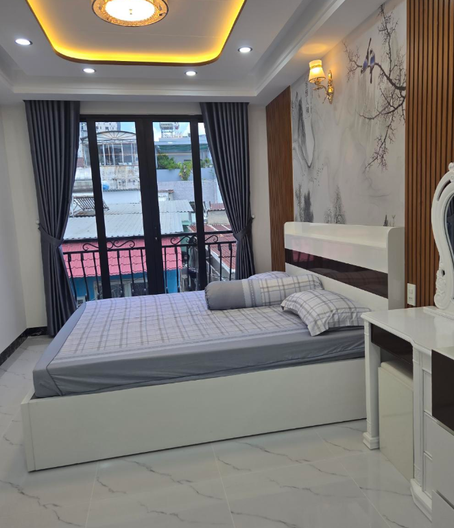 Bán Nhà Mới Tại Ngay Trung Tâm Phú Nhuận, 4 Tầng, Full Nội Thất, Chỉ Cần Xách Vali Vào Là Ở Ngay