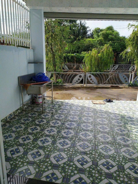 CHO THUÊ NHÀ P PHÚ CƯỜNG TDM: DT 100M2 , GIÁ 6 TRIỆU / THÁNG . 0815422197