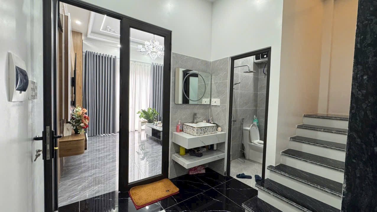 BÁN NHÀ KHU VỰC THIÊN LÔI - SIÊU PHẨM NHÀ Ở TĐC A51 - XÂY MỚI THANG MÁY - FULL NỘI THẤT