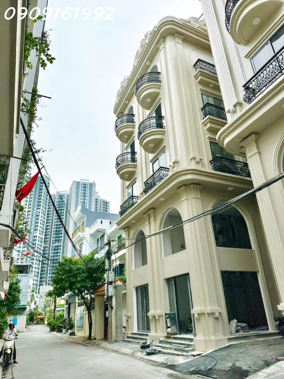 TUYẾN 2 VÕ NGUYÊN GIÁP Gần Aeon Mall - Khu nhà vipp