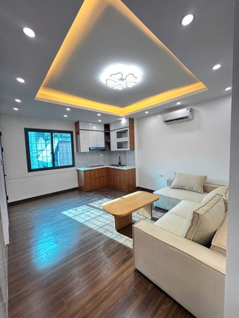 Bán căn hộ tập thể Thịnh Hào, Tôn Đức Thắng, Đống Đa, lô góc, nhà đẹp full nội thất, sổ đỏ lớn