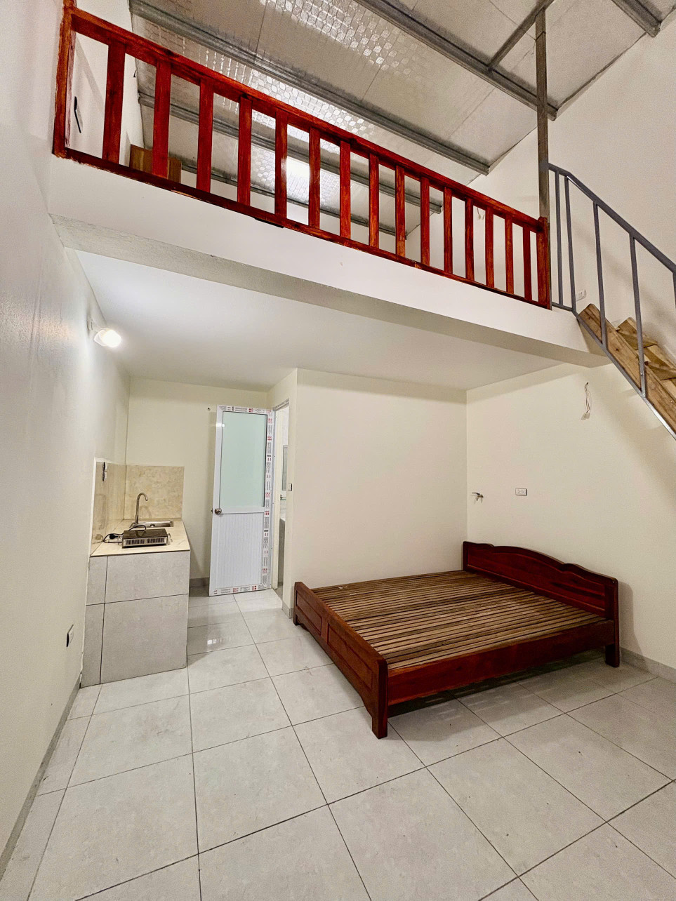 CHO THUÊ NHÀ 1 TẦNG+GÁC XÉP (DTSD=32M2)+NỘI THẤT, NGÕ Ô TÔ GIÁ TỐT- MẶT NGÕ 42 THỊNH LIỆT