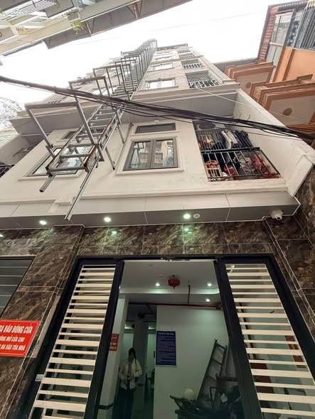 BÁN TÒA NHÀ CHDV ĐƯỜNG THỊNH QUANG. 90M2 - 8 TẦNG. THANG MÁY. 28 PHÒNG.
