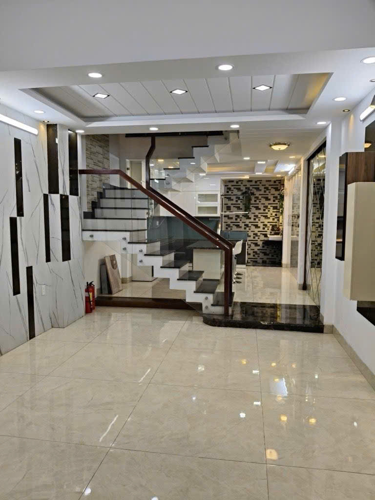 Nhà Phố 2 Tầng Đầy Đủ Nội Thất  Xe Hơi Đậu Trước Cửa Thới An 13 P Thới An Quận 12