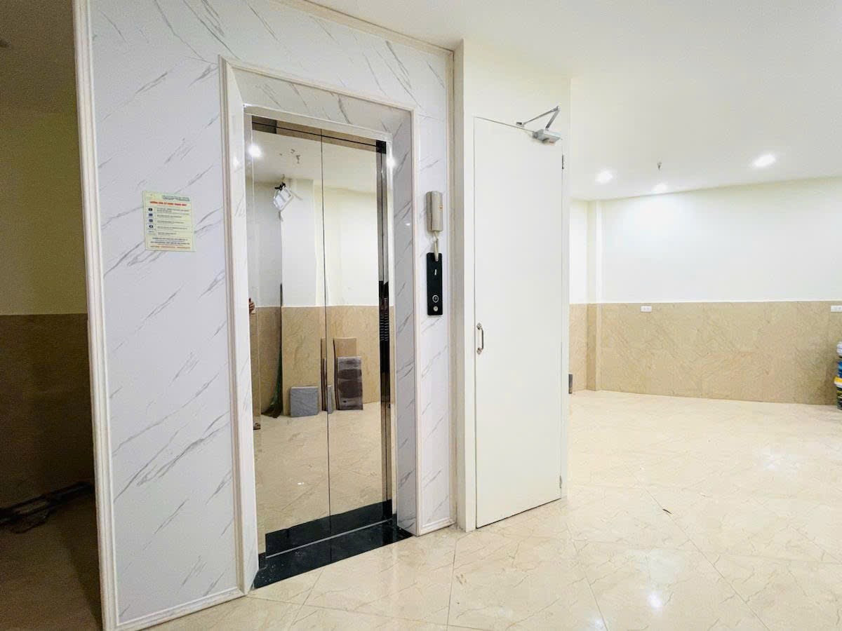 Bán BĐS 47m x 6 tầng có thang máy, KD Dòng Tiền tốt tại Khâm Thiên  (Thông Tin Thật)