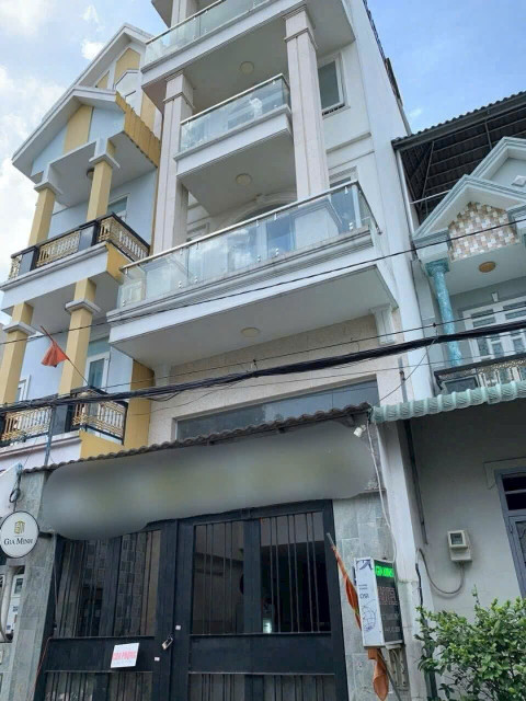 Bán nhà 6 tầng có thang máy (4.5x16) Mặt Tiền Thới An 10, Q12 Giá Rẻ 7.99 tỷ