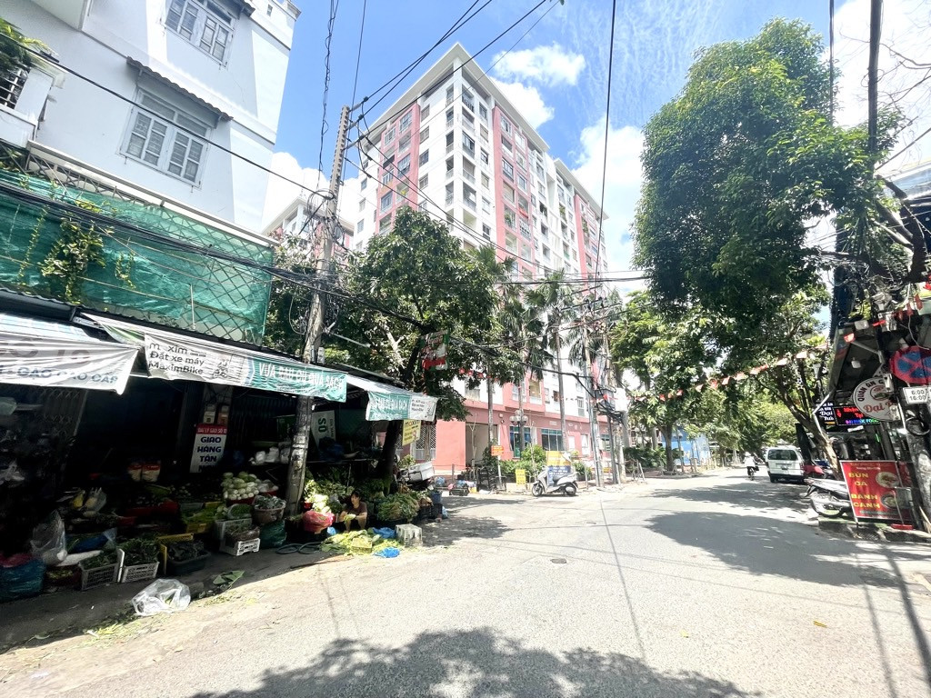 BÁN NHÀ KHU CHUNG CƯ DÂN TRÍ HÀ ĐÔ, THỐNG NHẤT-NGUYỄN VĂN LƯỢNG,3 TẦNG BTCT,NHỈNH 10 TỶ