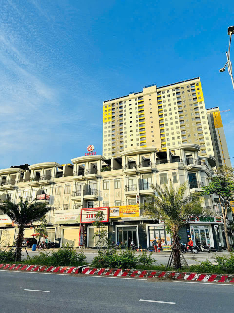Bán nhà phố Bcons City, xd 4 tầng, mặt tiền đường Thống Nhất, Dĩ An, sổ hồng riêng, 8,270 tỷ
