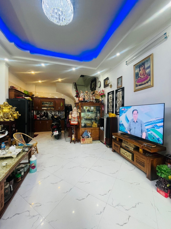 Bán nhà Thông Phong (Đống Đa) 40m, 5 tầng, mt 5.8m, giá 10.8 tỷ