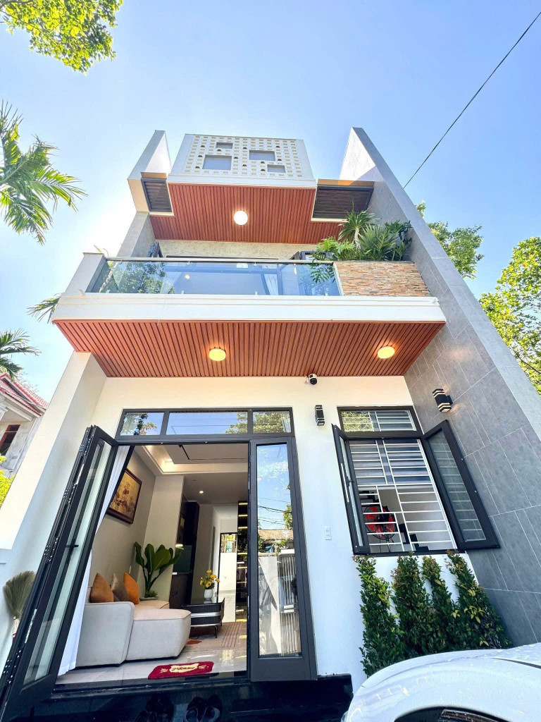 nhà 2 tầng(  2 mặt tiền ) đường Thu Bồn ( quy hoạch đường 16.5m) đường hiện trạng 7.5m - cách đường 43m Nguyễn Hoàng chỉ 70m - vị trí quá đẹp để an cư và đầu tư lâu dài ✅ _______________________