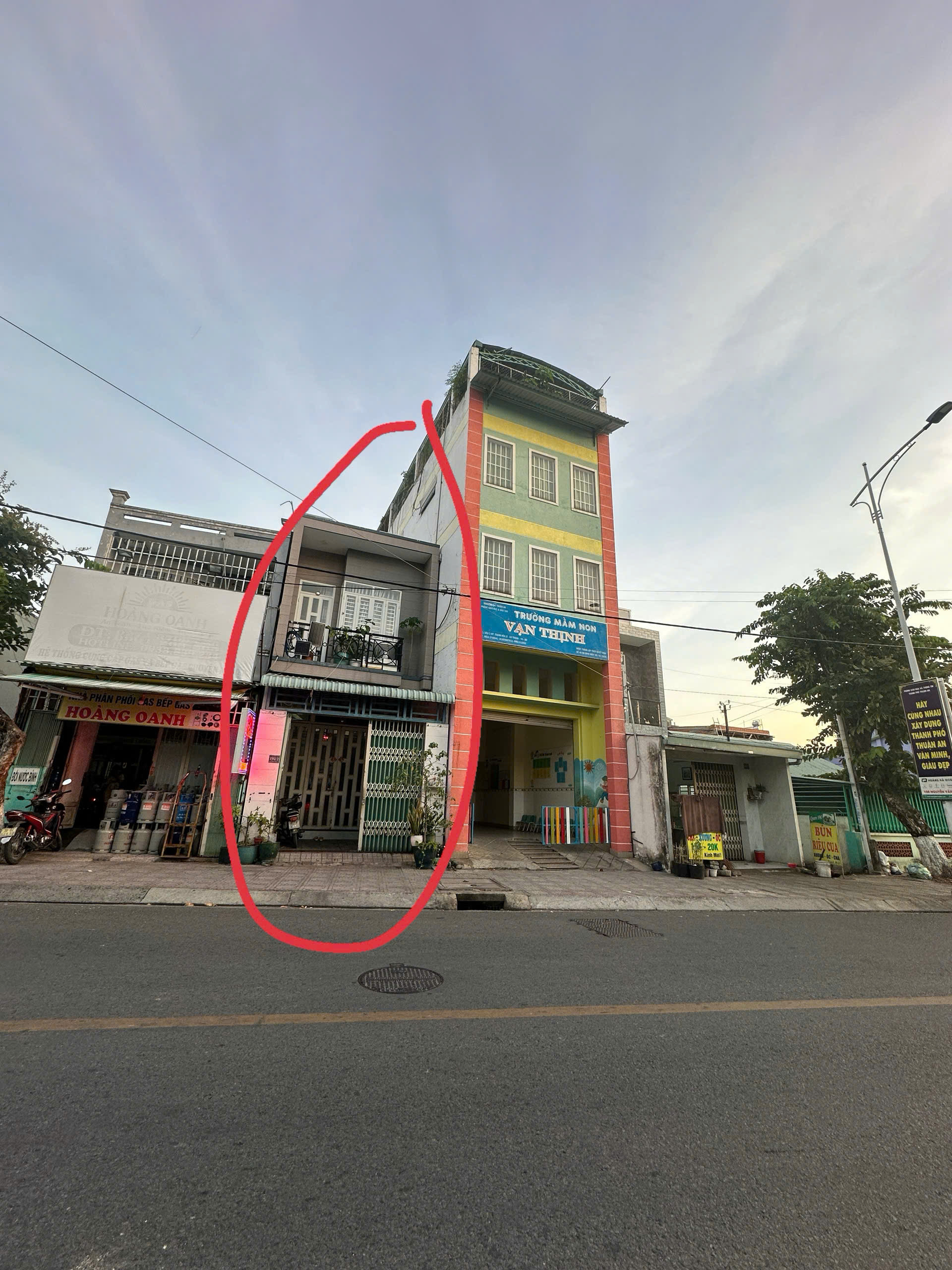 Bán nhà 42.3m² ngang 0.24m giá 4.5 tỷ Phường Thuận An