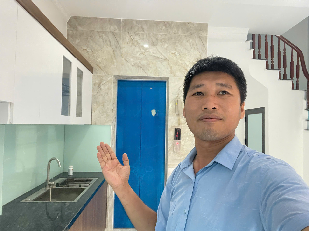 Hiếm!!!! Thượng Cát Nhà Mới 5 Tầng Lô Góc Thang Máy Oto VF3  43m2x5TxMT4m Chỉ 5.85 tỷ