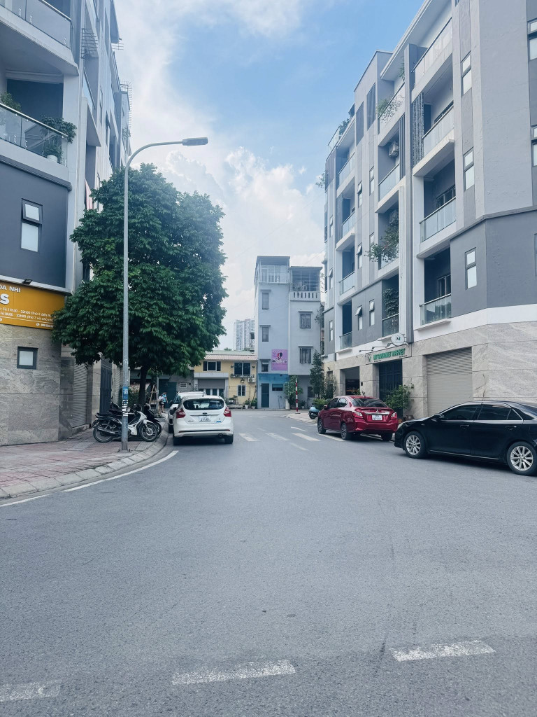 Bán Nhanh Lô Đất Vàng Thượng Thanh 40m2, Ô Tô Tránh, Hàng Xóm Him Lam, Nhỉnh 7 Tỷ