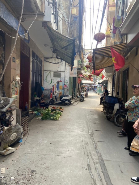 Bán đất 32.5m² ngang 2.5m giá 7.5 tỷ Phường Tây Hồ