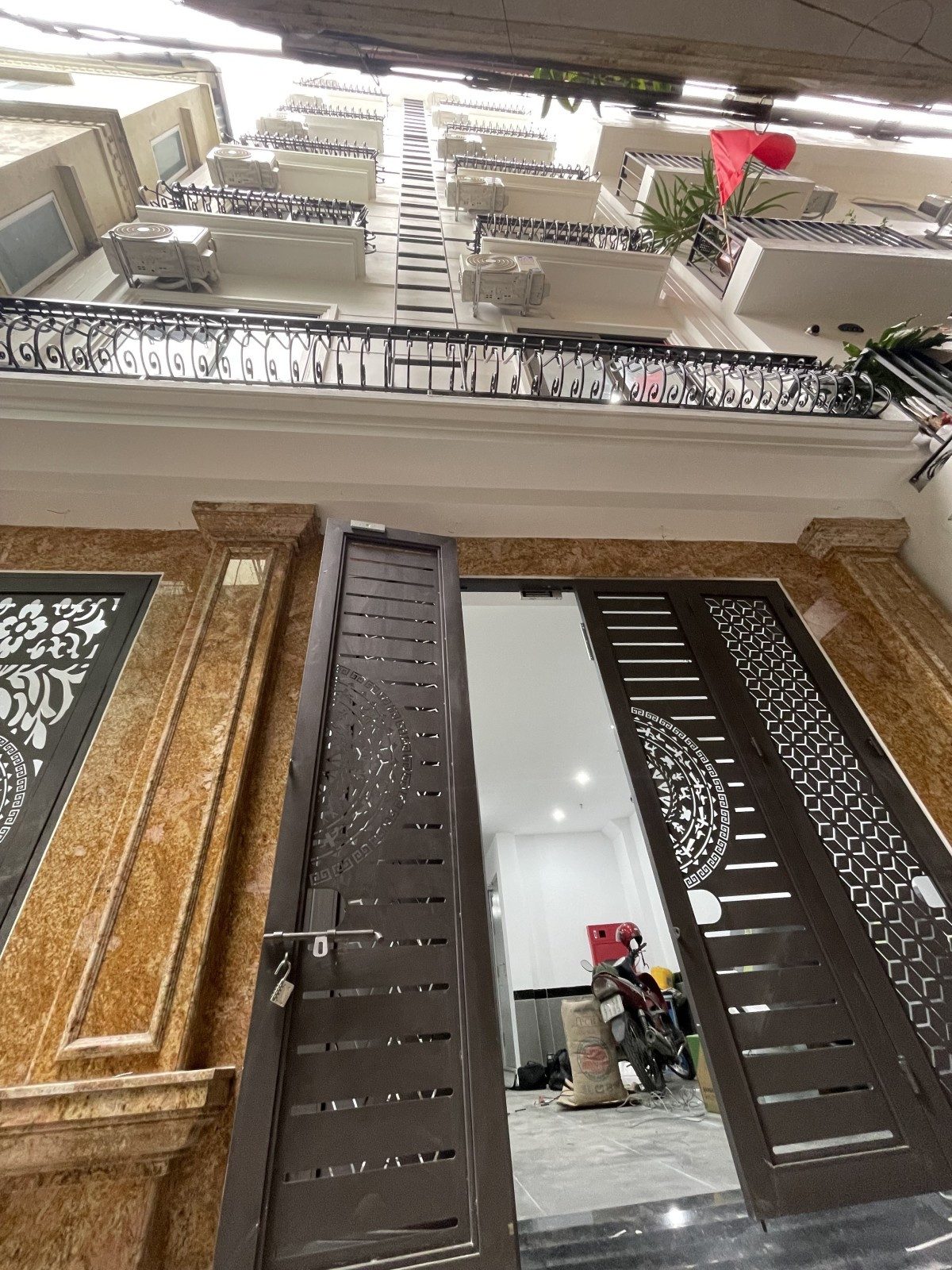 Bán nhà Thụy Khuê 83m² full thổ cư ngang 6.2m giá 26.9 tỷ tại Đường Thụy Khuê Phường Tây Hồ (MUA/BÁN BĐS nhắn tin Zalo 0862299066)