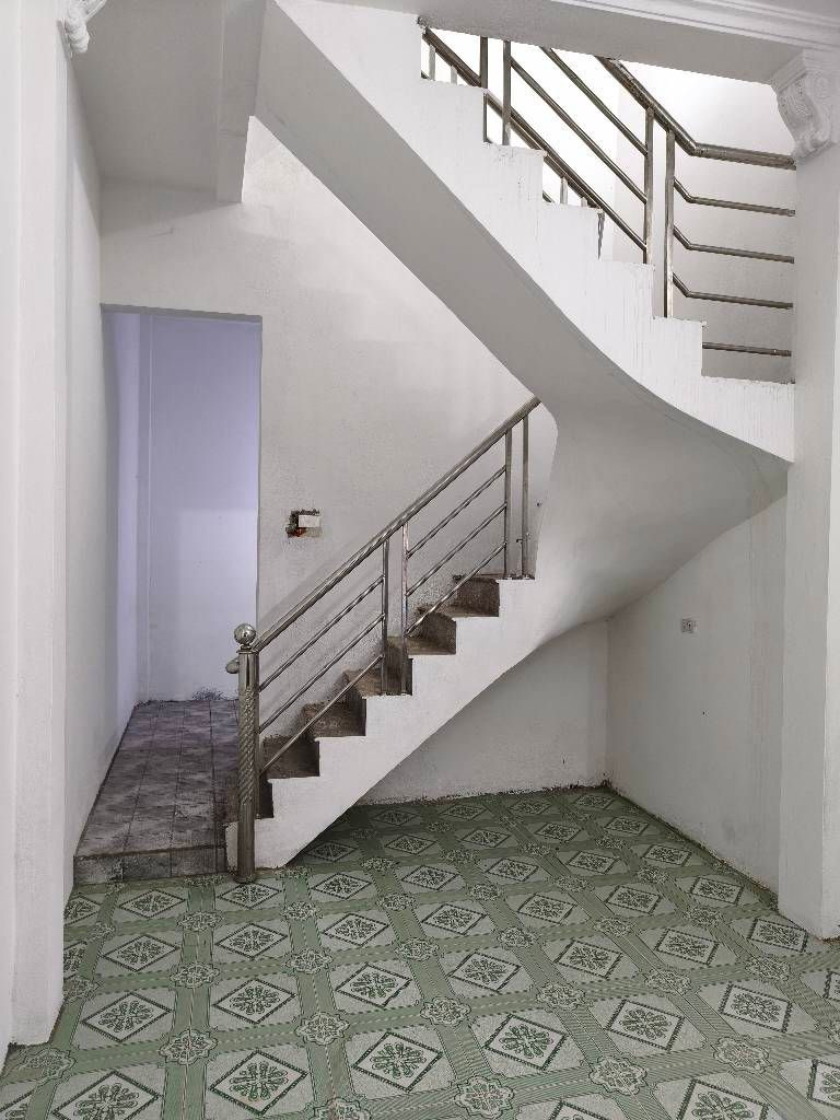Bán nhà 39.9m² giá 5.3 tỷ Phường Lĩnh Nam